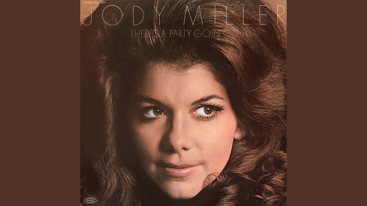 Be My Baby adlı videoyu YouTube'da izle Be My Baby adlı videoyu YouTube'da izle