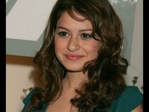 Alia shawkat hot