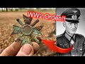 Orden aus dem Zweiten Weltkrieg gefunden bei der Schatzsuche mit einem Metalldetektor (WW2 Sondeln)