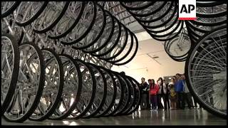 President Ma visits Chinese dissident artist Ai Weiwei exhibition