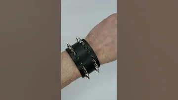 Браслет на руку Шипы