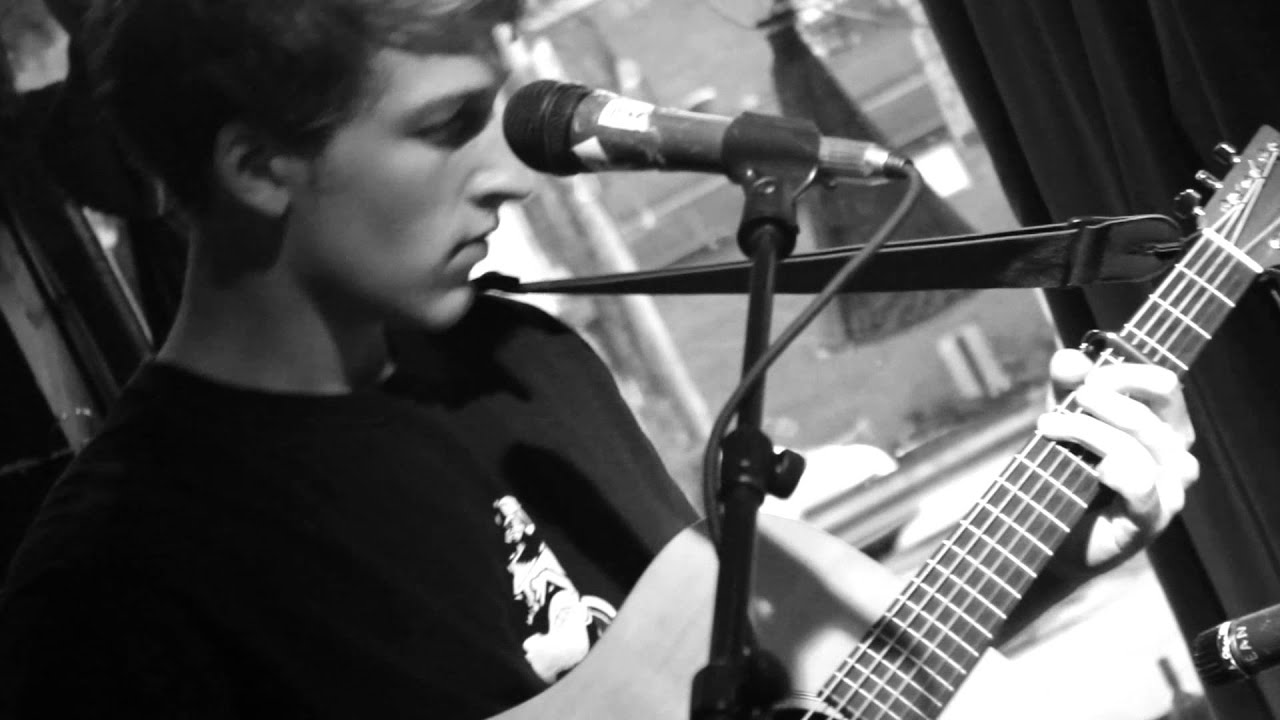 Chris Gregory "Angel From Montgomery (cover)" clip