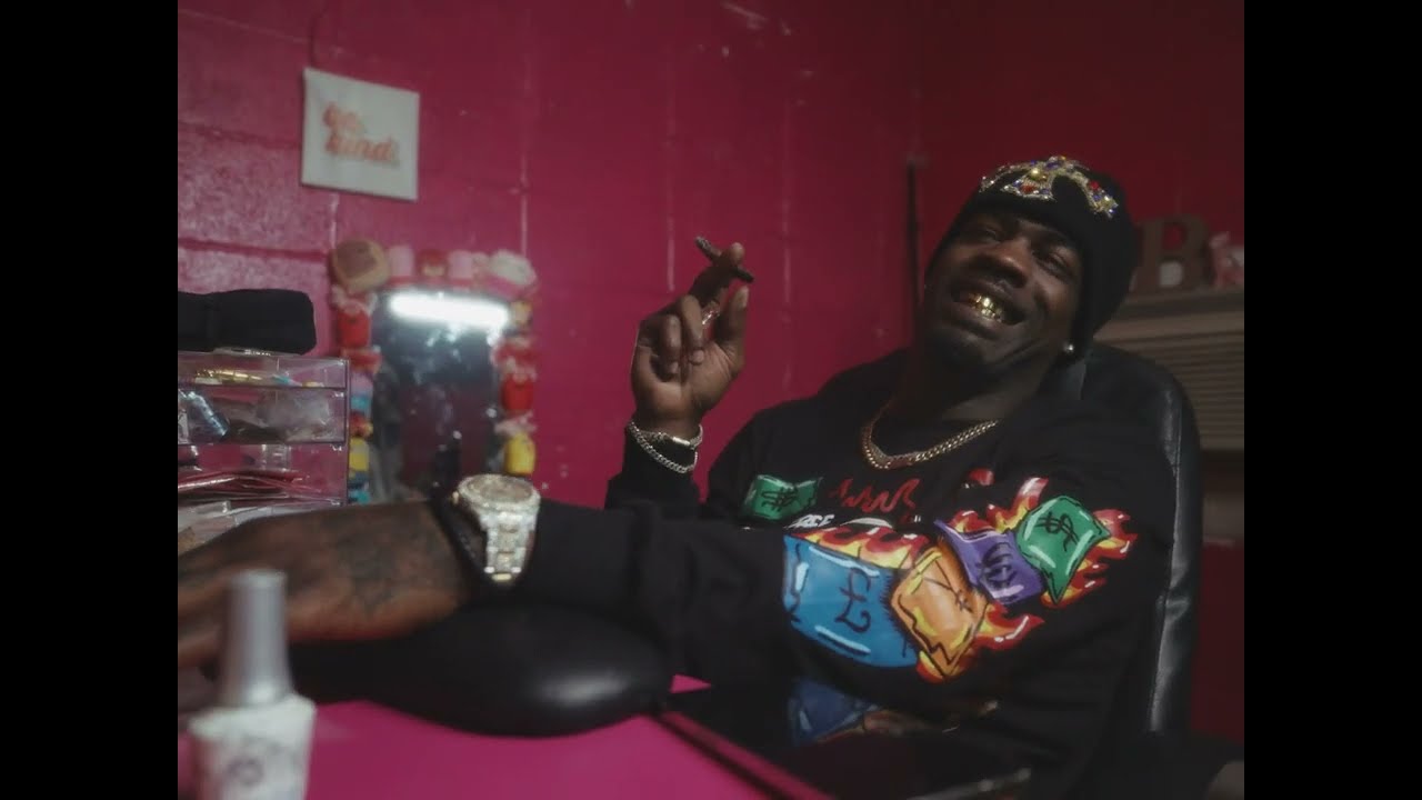 Watch Nickoe - Gotta Be (Official Video) on YouTube