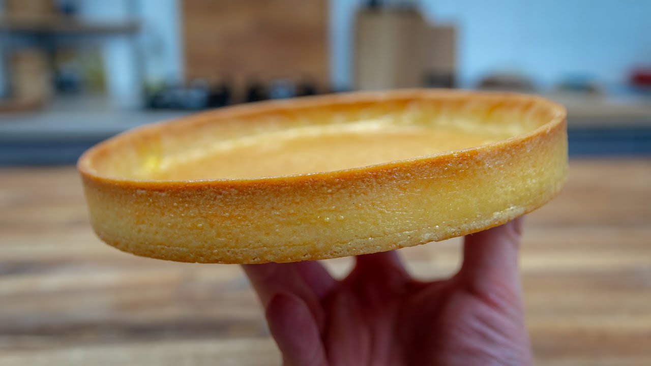 Comment faire un beau fond de tarte à base de pâte sucrée! 