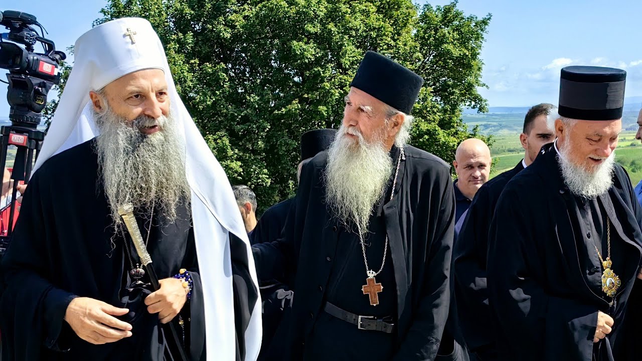 Патријарх Порфирије осветио храм посвећен Икони Пресвете Богородице Тројеручице у манастиру Средиште