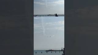 Thunderbirds Cross Into Eachother