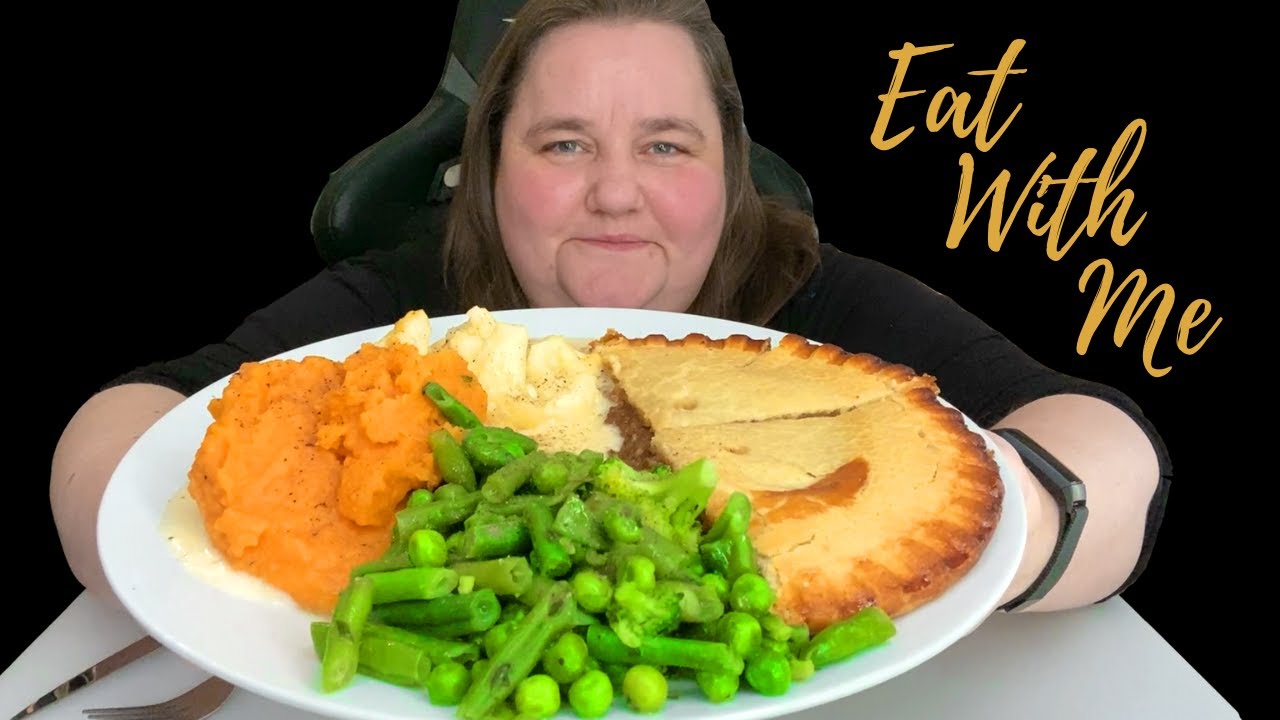 Minced Beef & Onion Pie MUKBANG | Sweet Potato Mash | Cauliflower Cheese | EAT WITH ME