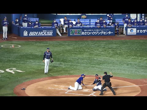 一死満塁、次打者が柳。石橋の右飛でビシエド突っ込むも楠本の好返球でアウトになった瞬間の中日ベンチ（2022年9月28日）