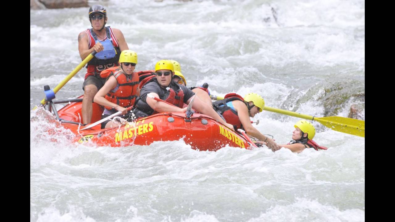 The 2016 rafting season in Sunshine Falls rapid on the Arkansas River ...