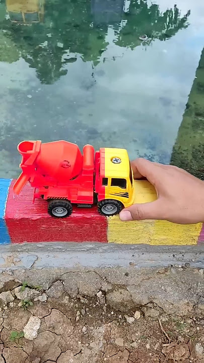 Truk Molen Kuning Merah Kuning. Hepi Cement Truck. #shorts #dolananyuk #mobilhepi