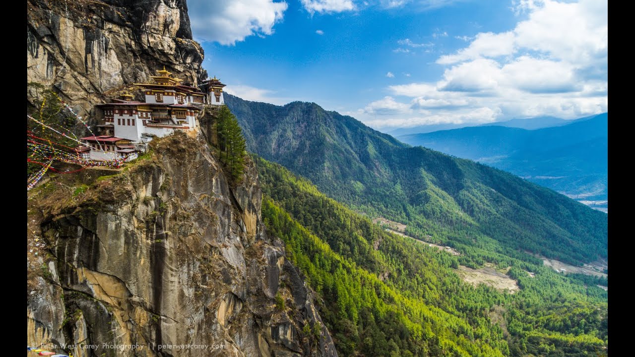 HIKE TO TAKTSANG MONASTERY