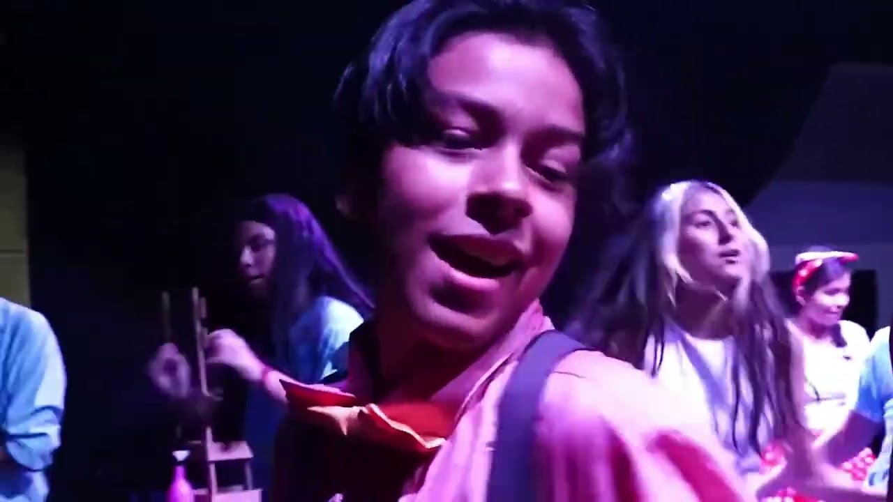 ¿Te apasiona la actuación, pero no sabes por dónde empezar?  Ven a Estudio de Actores