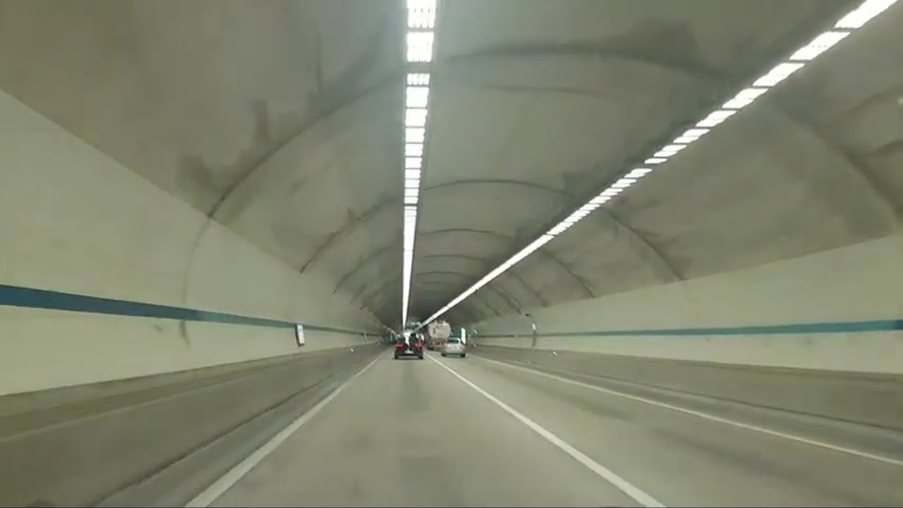 부산외곽순환고속도로 철마터널(釜山外廓循环高速公路 铁马隧道)