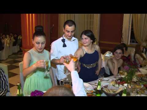 208-ე სკოლის ყველაზე გიჟი ბავშვების ბანკეტი :)