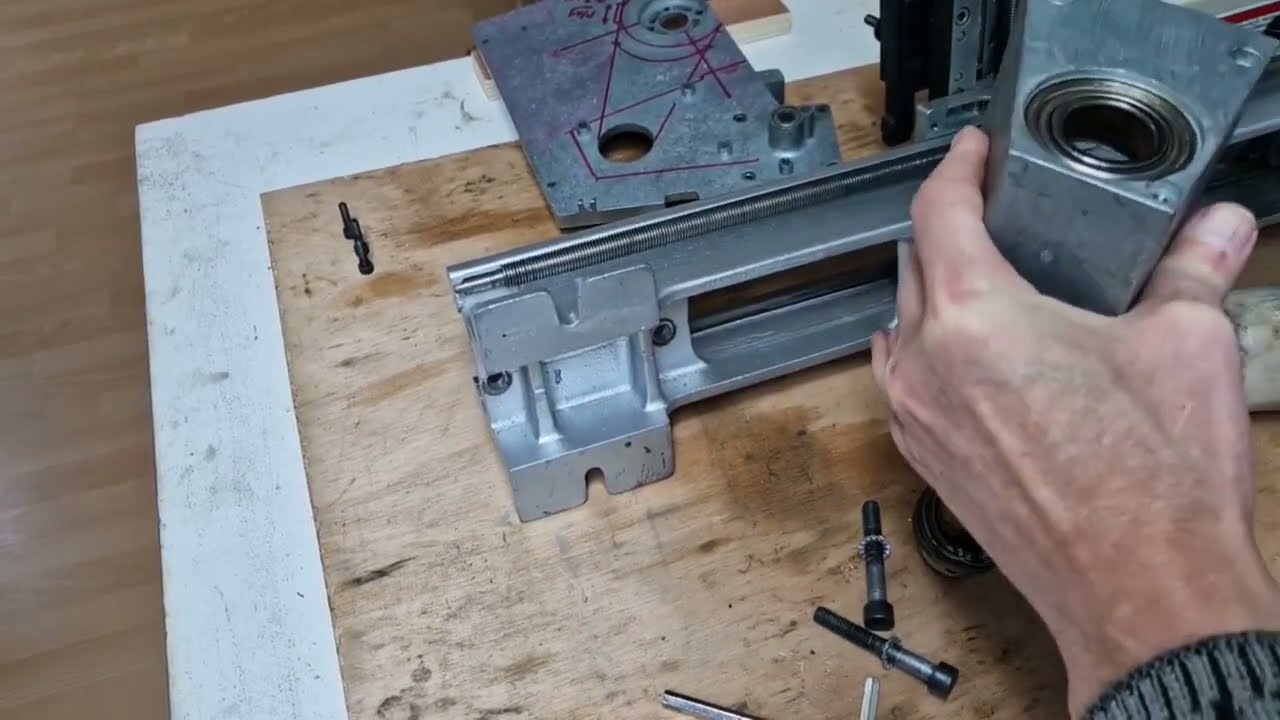 From Weak to Beast : Upgrading the Minilor MT352 Lathe with new pulleys and belt !