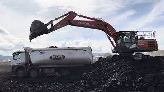 Excavator zaxis 350 Loading Coal On dump Truk Mercy ~ megamining
