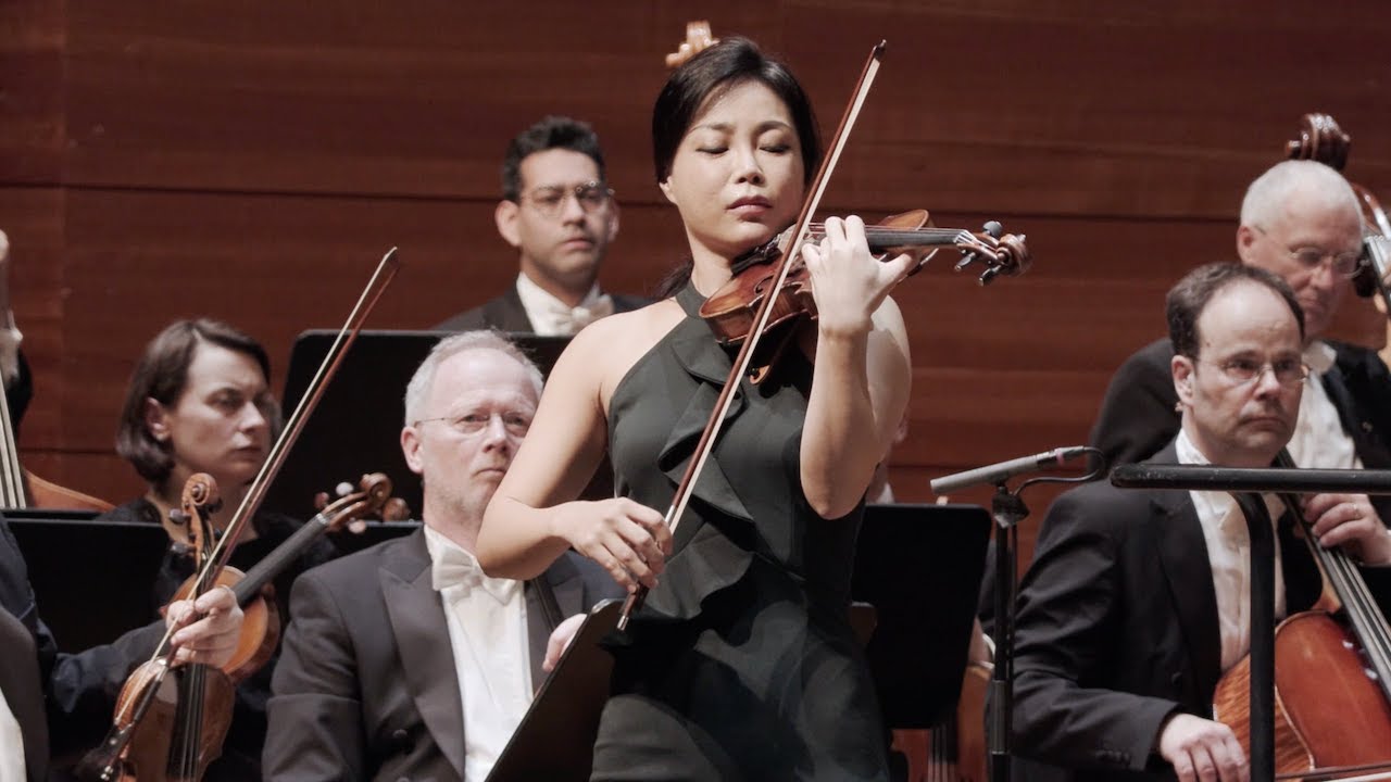Dmitri Shostakovich, Violin Concerto no. 1 - Soyoung Yoon