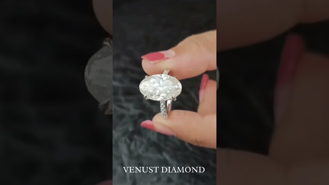 💍✨ Oval Cut Moissanite Engagement Ring | Hidden Halo & Pave Diamond Sparkle! 💎💖