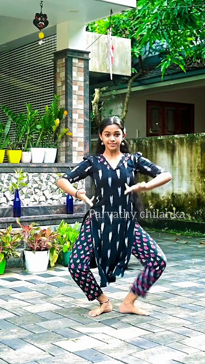 Apsara ali ❤️‍🩹❤️‍🩹🙏🙏#dance #reels#apsaraali #trendingreels #viralreels #parvathychilanka 💙
