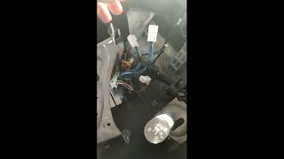 видео: Установка YATOUR YT-M06 на тойоту приус 2008 года 20 кузов правый руль картинка: Установка YATOUR YT-M06 на тойоту приус 2008 года 20 кузов правый руль