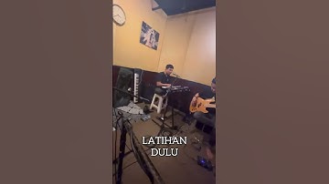 Thumbnail of DISCO 2000 #shorts #latihan #band #music #practice #pulp #cover