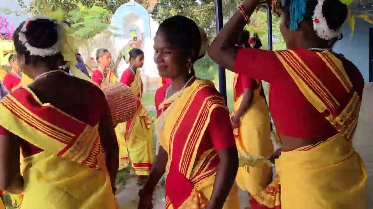 #Karma geet usko parv ka dhumdham ke sath kis prakar se viral video