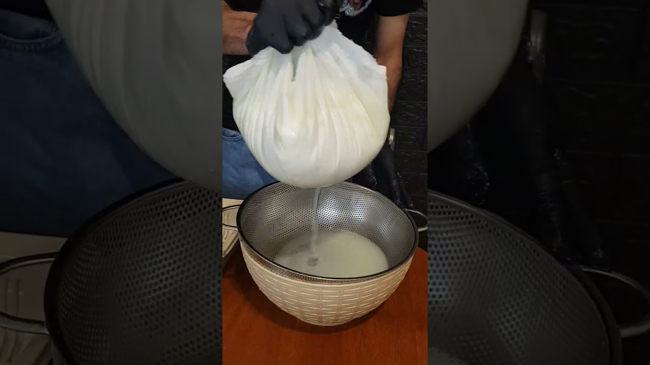 طريقة الجبنة العكاوي التشيكية بأسرارها