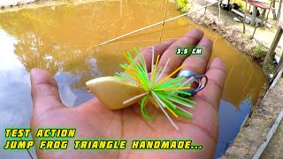 Test Action Jump Frog Triangle 3,5 Cm Handmade