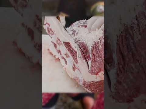 Cutting a Beef Brisket. 🔪 #shorts