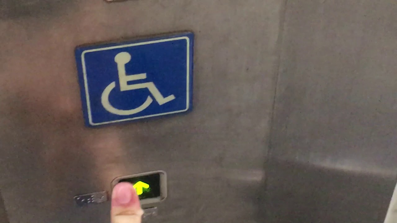 （未更新）（注意顯示板）台鐵新左營車站第2月台的電梯（崇友實業）