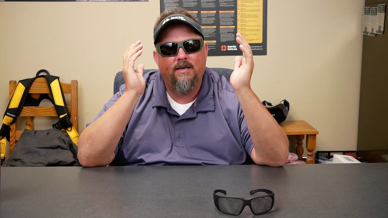 Product Spotlight: 3M Maxim Elite 1000 Safety Glasses
