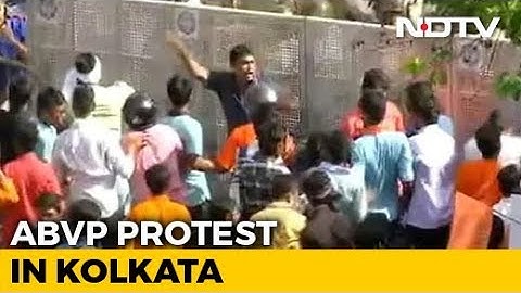 Students Clash With Cops During Protest March At Jadavpur University