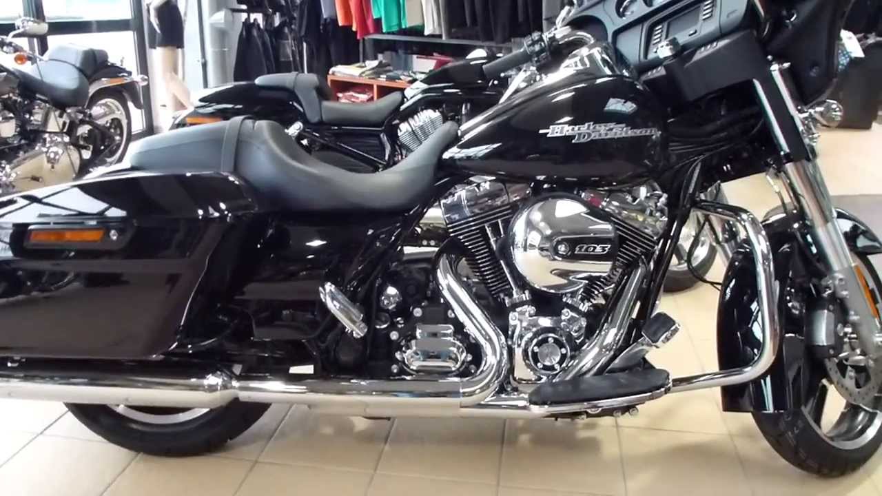 2014 HarleyDavidson Street Glide vs. VRod Muscle * see also Playlist