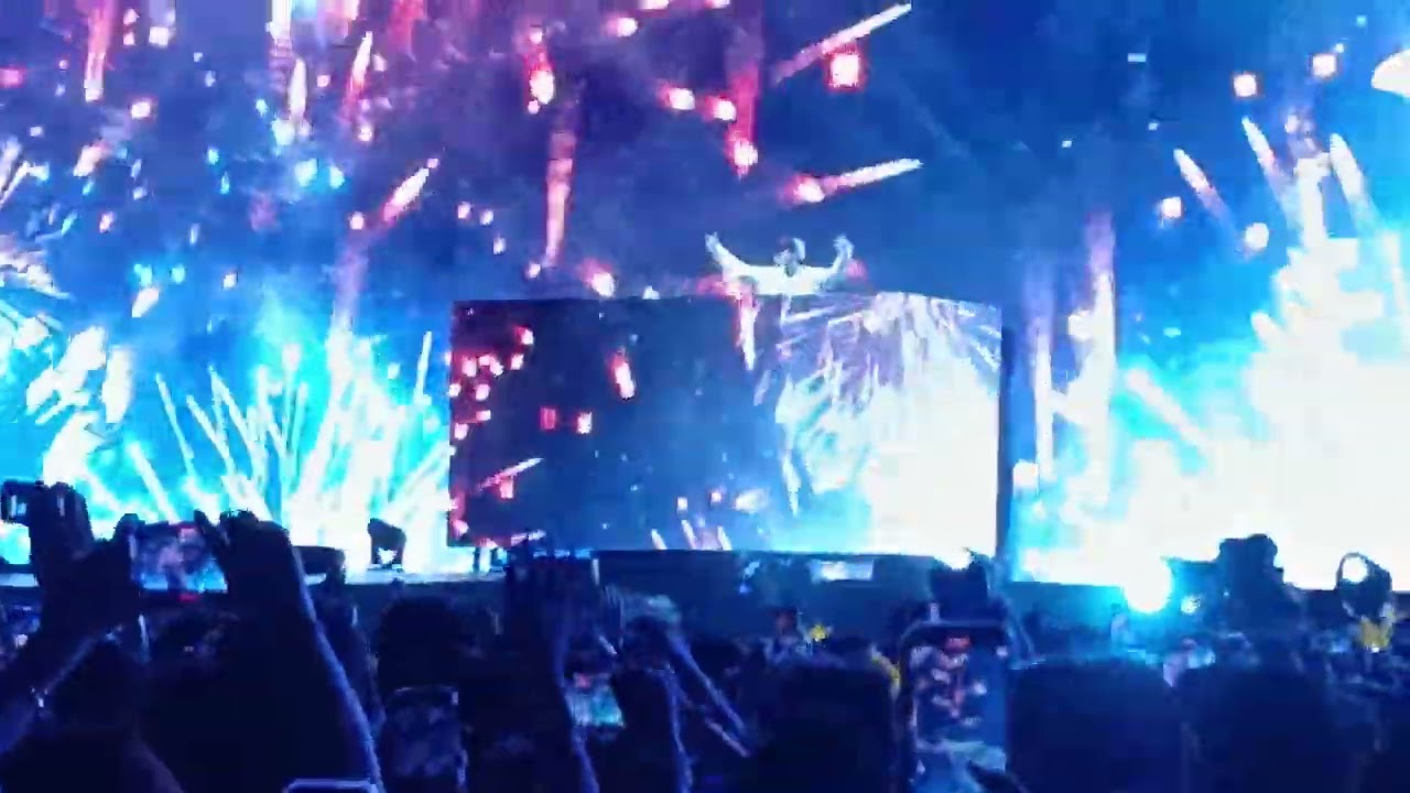 BIGBANG - BAD BOY + WE LIKE 2 PARY + FANTASTIC BABY + BANG BANG BANG [K-star Spark Bangkok 20250222]