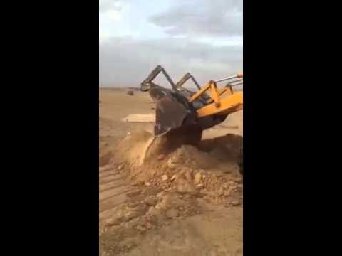 حفرة ما قدروا يسكرونها بكل الطرق بجوار مزارع الأبرق بالنبك أبو قصر جنوب محافظة طبرجل سبحان الله