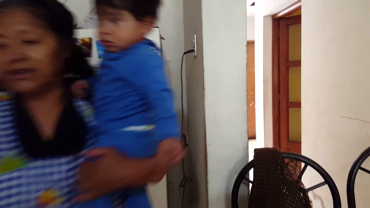 Queriendo cambiar pañal a Benja 2019 10 23  100202