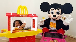 Mickey Driving To Mcdonalds Drive Thru Pretend Play Kids Kitchen Playtime Playset Little Girl