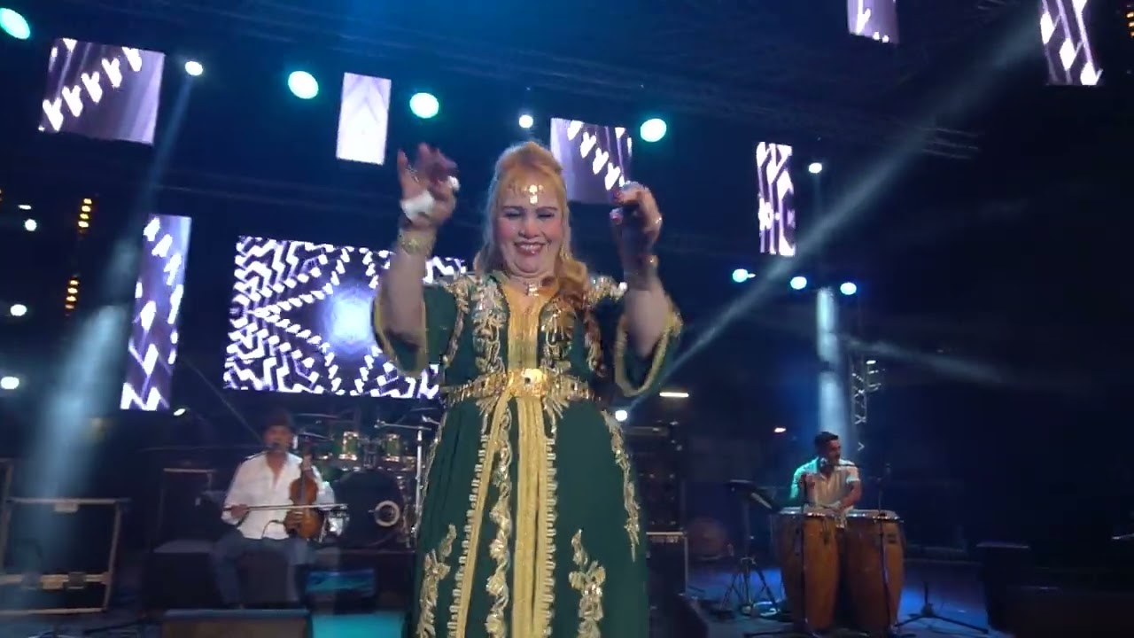 سهرة في الحسيمة مع الفنانة الرائعة _ Rachida taghribt❤️✌️