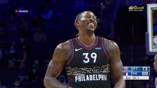 Dwight Howard Cant Stop Laughing After Airballs A Three And Is Met With Applause From The Crowd