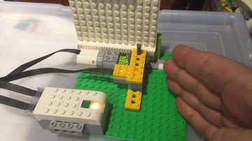 Automatic Door made with WeDo 2.0