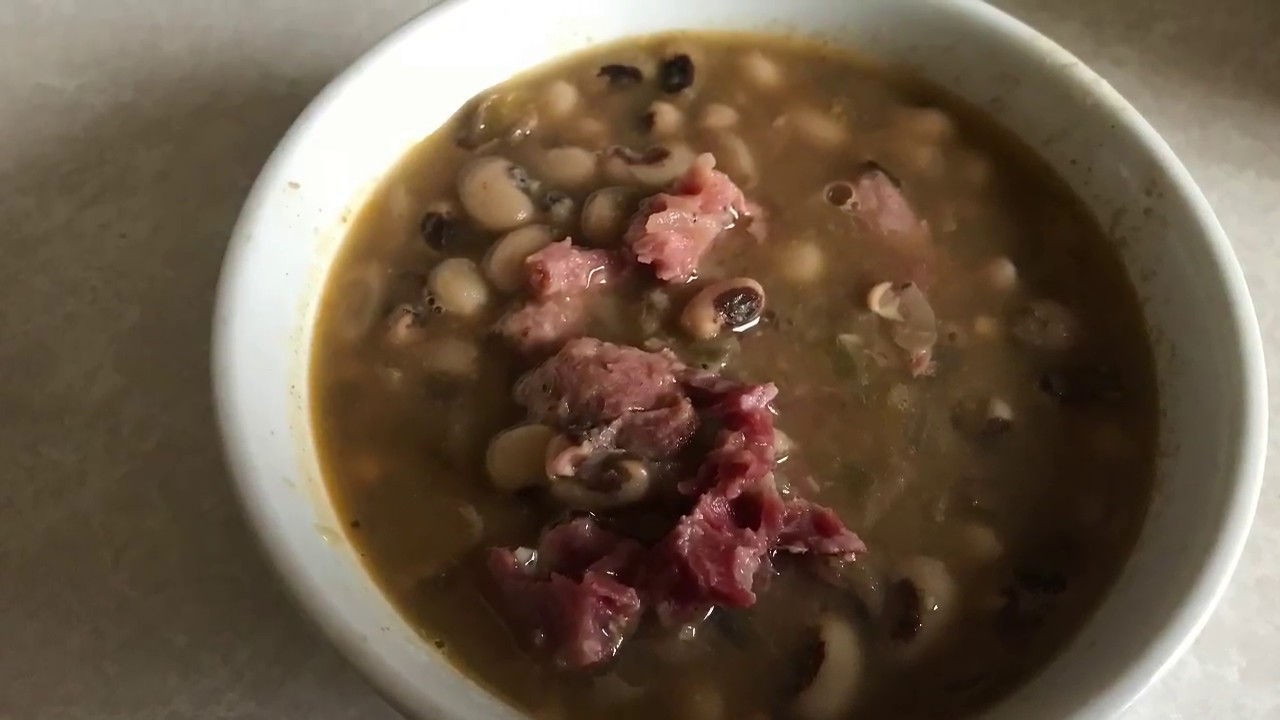 How to Make Southern Style Black Eyed Peas! - YouTube