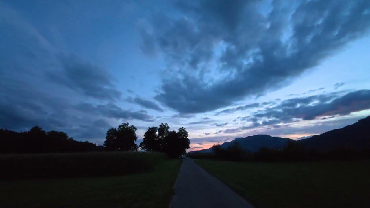 Mini Exploring of a small decayed Pig Farm and DJI cam test in low light.