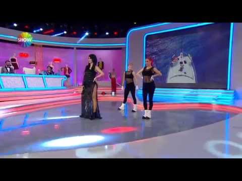 Hande Yener -