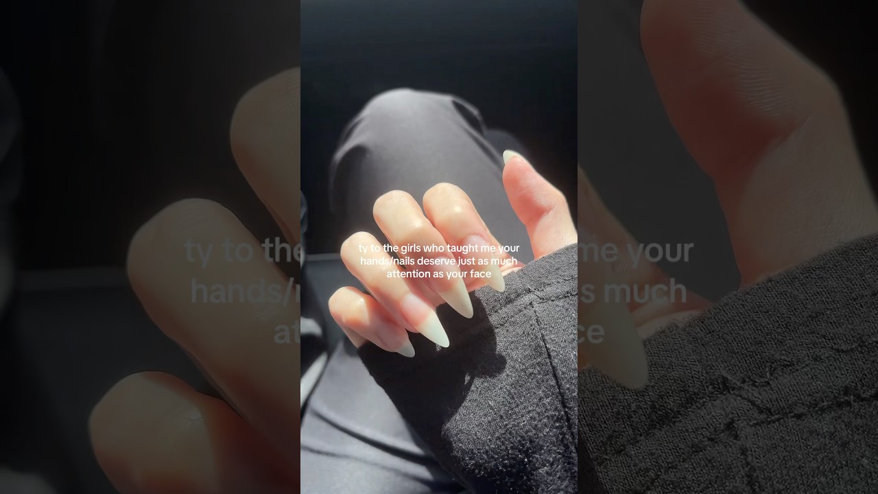 don’t neglect ur hands and nails💅🏻 