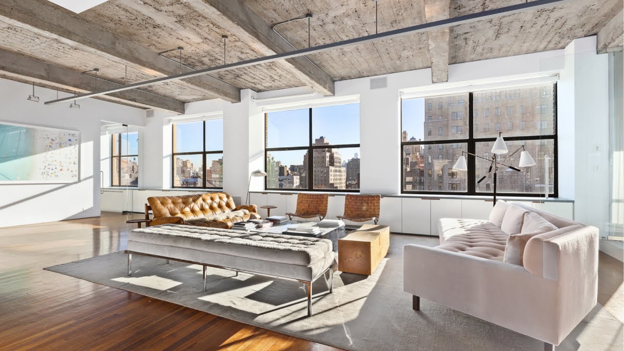 Photo inspiration: With Soaring Ceiling Heights Reference: Touring A Beautifully Renovated Loft With Soaring Ceiling Heights And