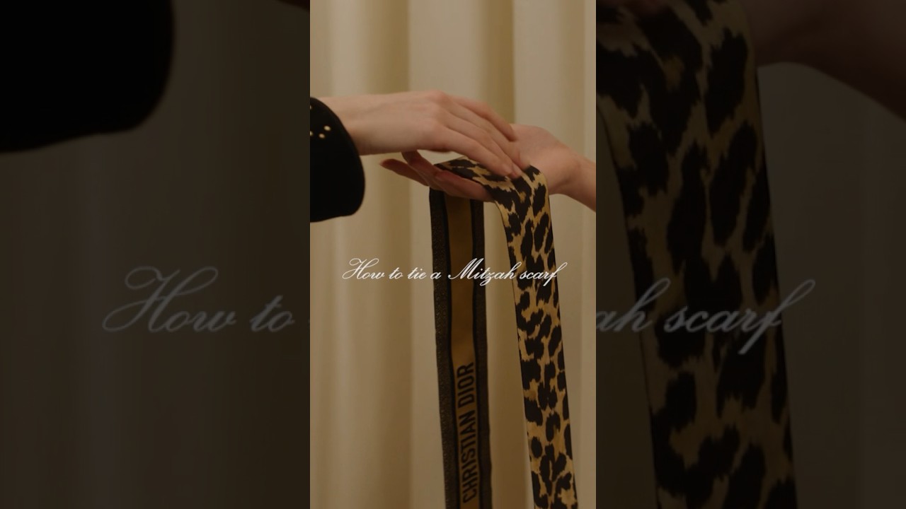 Step into the Dior cabine for our tips on how to style the Mitzah Scarf. 