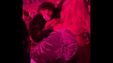 when Taehyung hugged Lizzo 🤤❤😭 #kimtaehyung #lizzo #bts #shorts #btsshorts