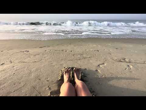 ASMR ocean waves 🌊 with toes in the sand