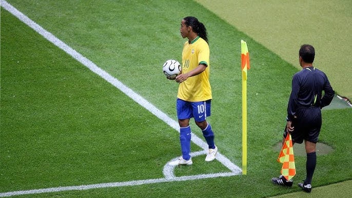 Vai deixar saudade! Relembre lances geniais de Ronaldinho Gaúcho