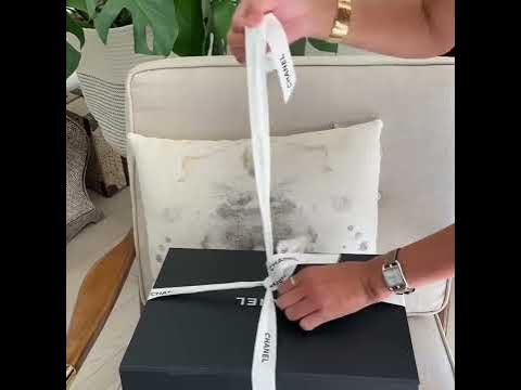 CHANEL BOWLING BAG UNBOXING 💕 FROM VESTIAIRE COLLECTIVE 